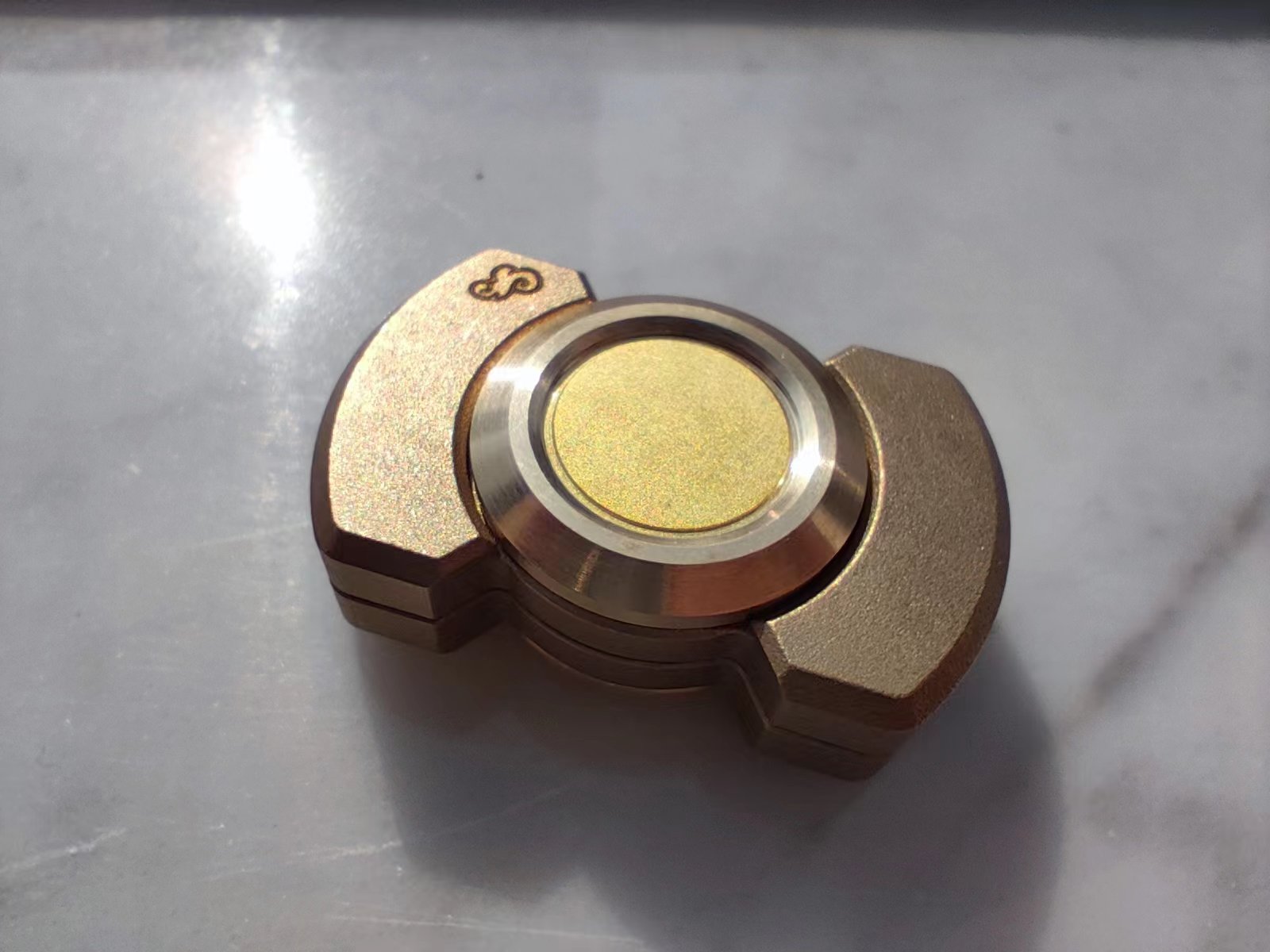 three-body cube-Big white EDC