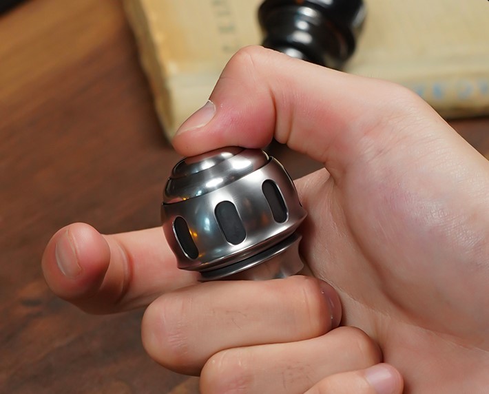 Crack egg-Big white EDC