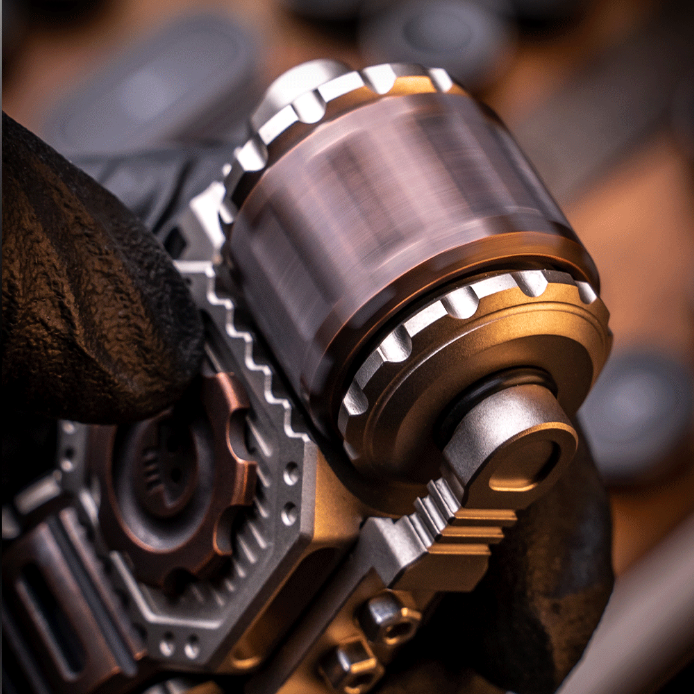 Chariot-Big white EDC