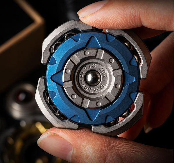 Four Gladiators-Big white EDC