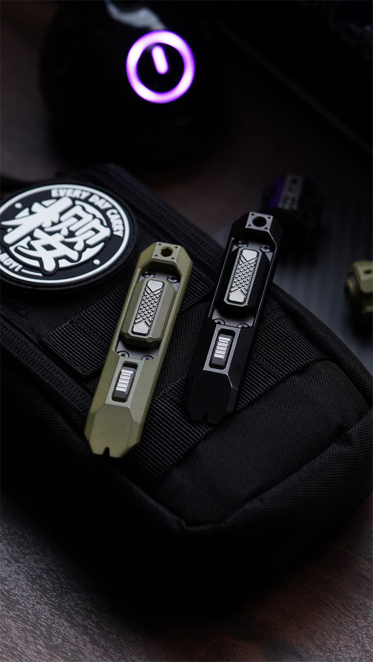 sound column mecha-Big white EDC