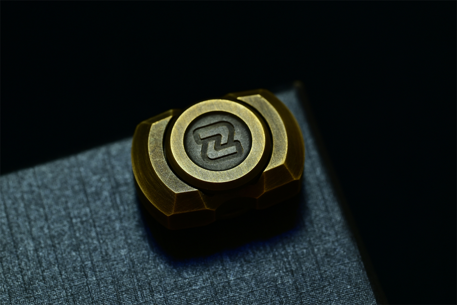 magic block-Big white EDC