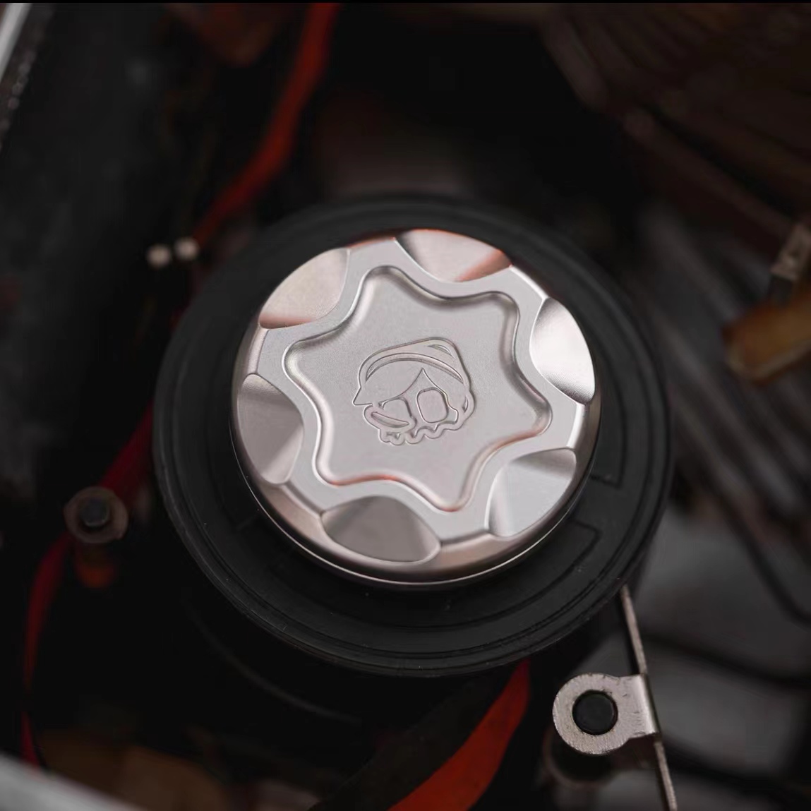 Mechanical Milk Cap-Big white EDC