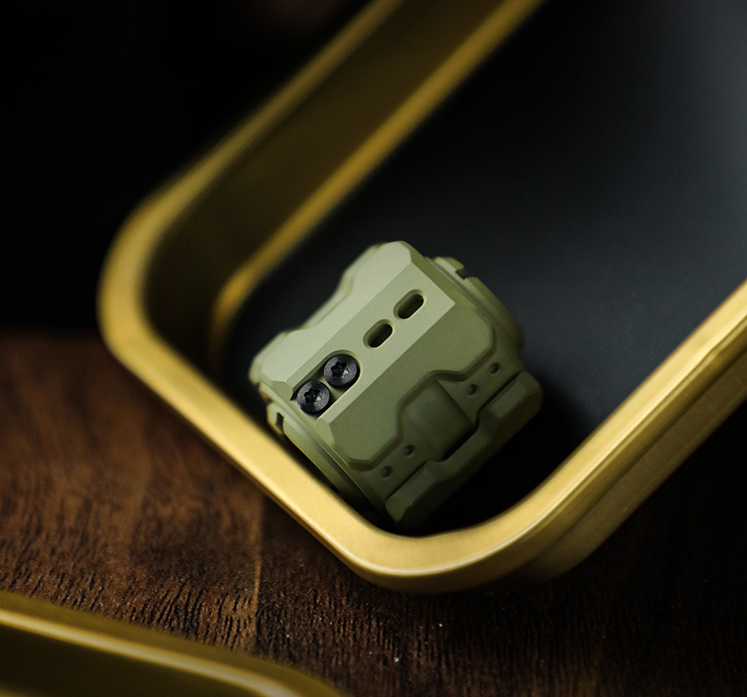 Sonic Mecha-Big white EDC