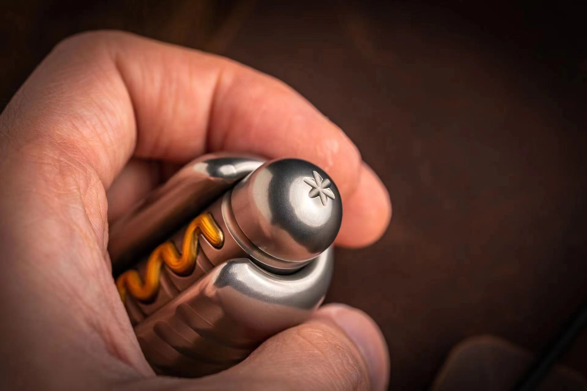 hot dog-Big white EDC