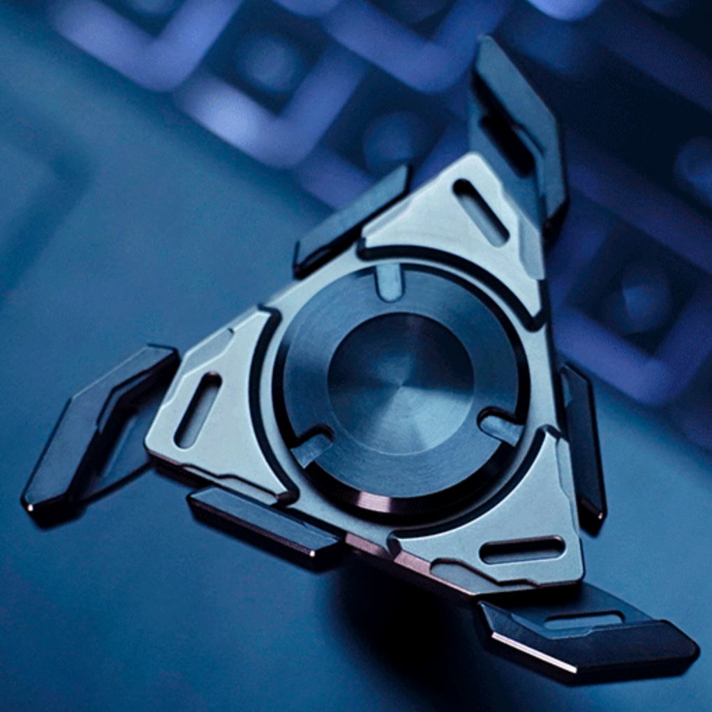 BROKEN BLADE-Big white EDC