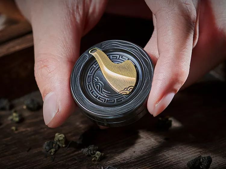 Milk Cap-Ho Chi-Big white EDC