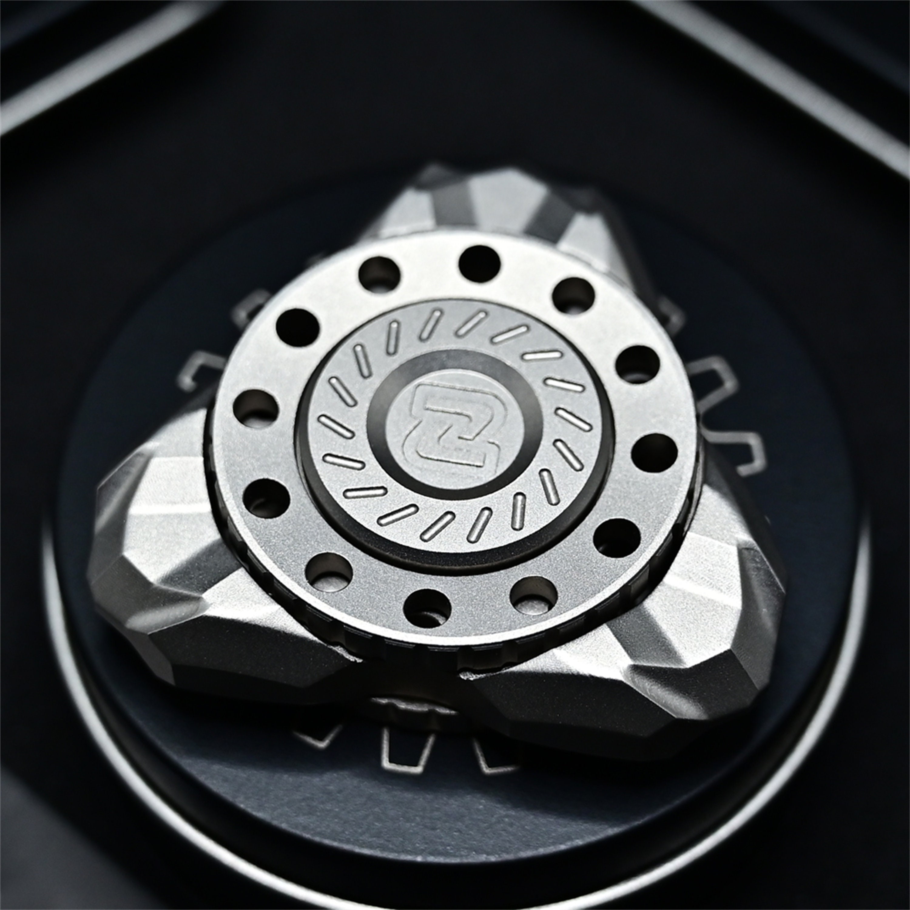 Linkage ghost star-Big white EDC