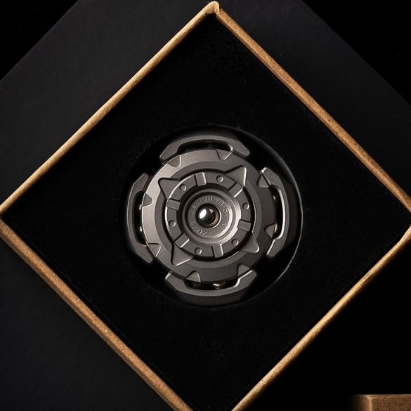 Four Gladiators-Big white EDC