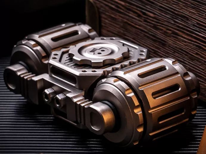 Chariot-Big white EDC