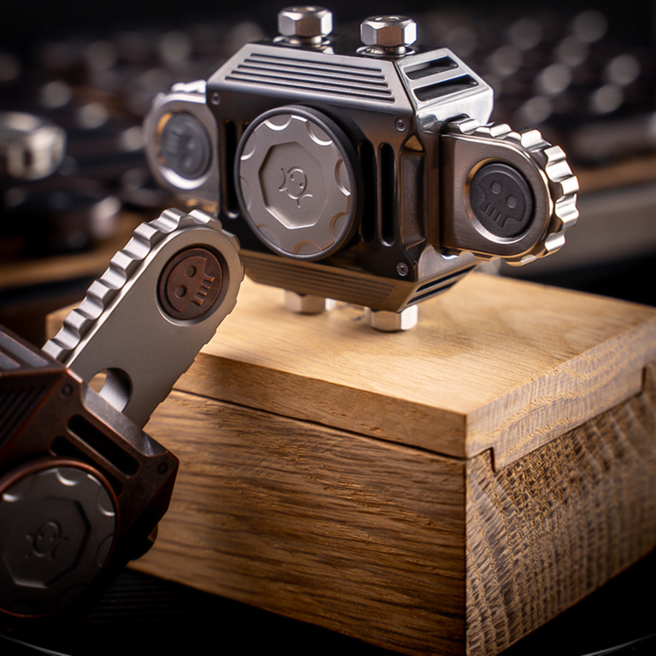 Chainsaw 2.0-Big white EDC