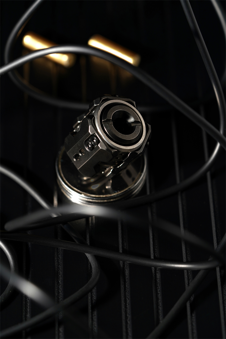 Sonic Mecha-Big white EDC