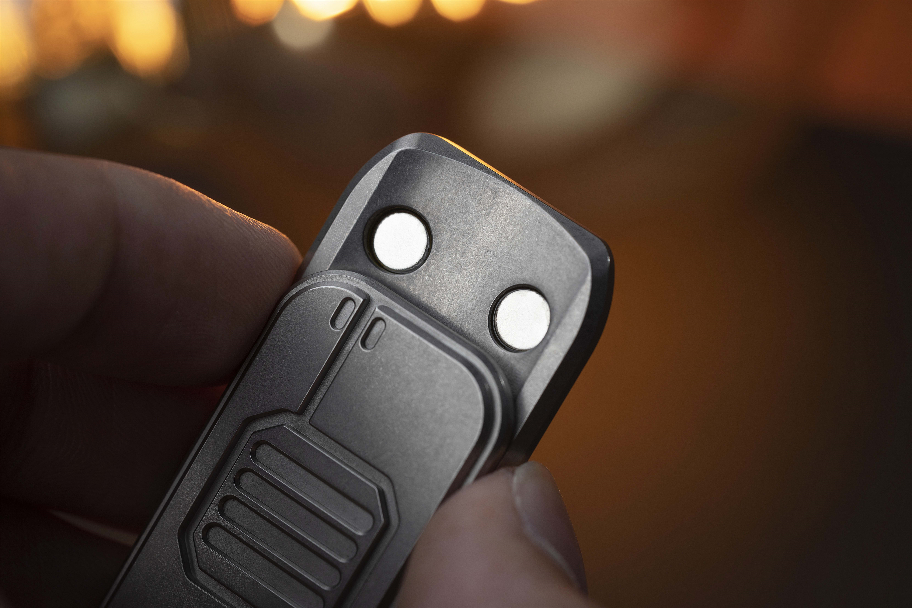 reactive armar shieid slider-Big white EDC