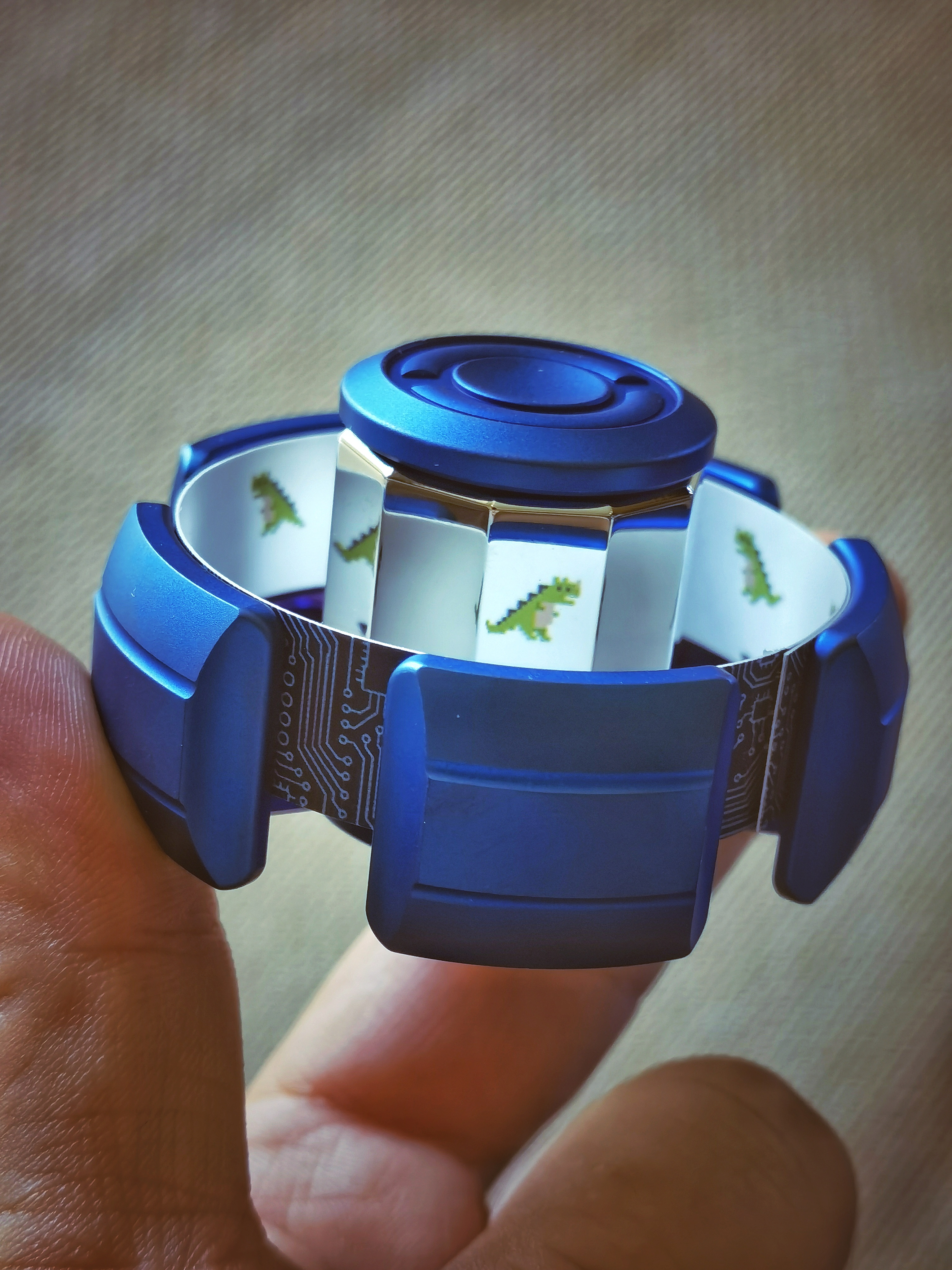 Animate spinner-Big white EDC