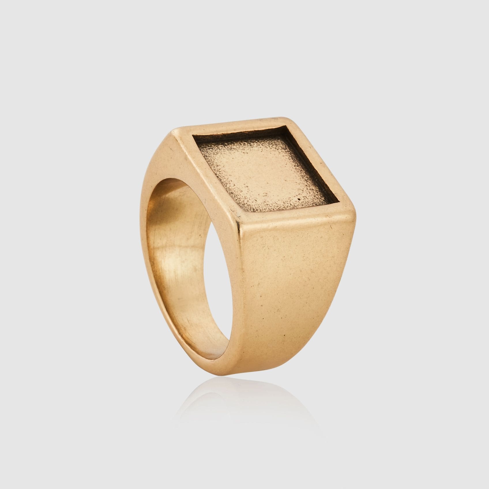 Gold LANURA Ring