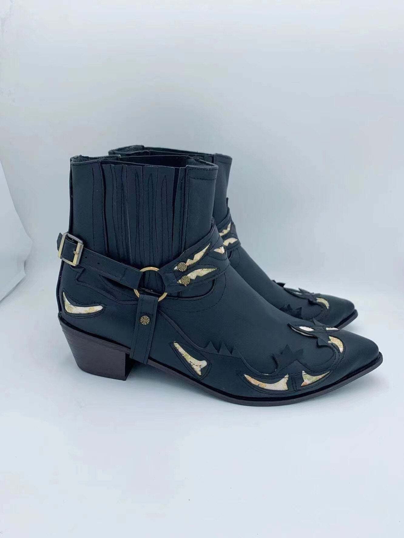 2022 Men's Vintage Cowboy Boots Leather High Top Chain Buckle Strap Punk Shoes Pointed Toe Biker Boots Men's Fashion