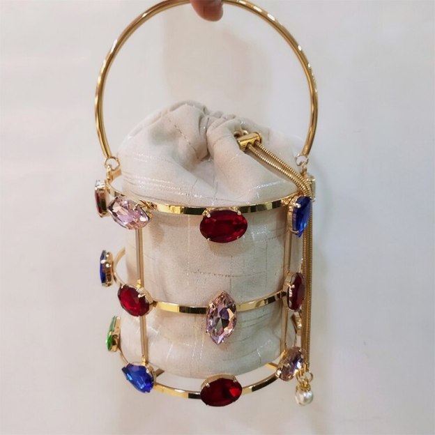 Luxury Diamond Metal Bucket Pearl Handle Women Party Clutch Purses and Handbags Hollow Designer Bag Wedding Chain Shoulder Bag