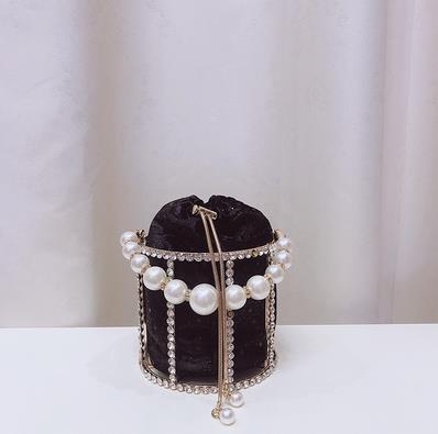 Luxury Diamond Metal Bucket Pearl Handle Women Party Clutch Purses and Handbags Hollow Designer Bag Wedding Chain Shoulder Bag
