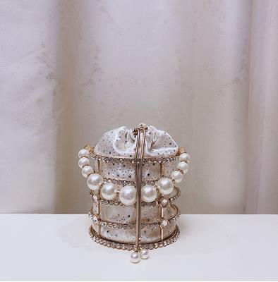 Luxury Diamond Metal Bucket Pearl Handle Women Party Clutch Purses and Handbags Hollow Designer Bag Wedding Chain Shoulder Bag