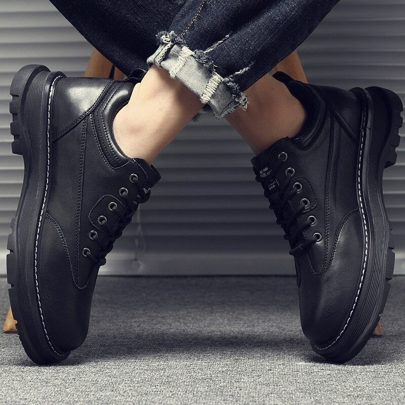 Men Casual Business Leather Shoes Fashion High Top Boots Sneakers Outdoor Botas Plus Size Motorcycle Ankle Boots Footwear
