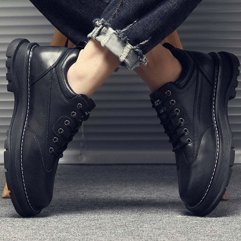 Men Casual Business Leather Shoes Fashion High Top Boots Sneakers Outdoor Botas Plus Size Motorcycle Ankle Boots Footwear