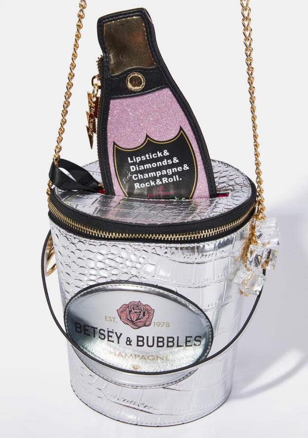 Betsey's Bubbly Crossbody Bag-annaxin