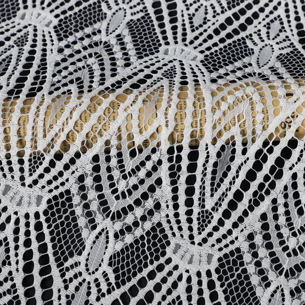 Yanzi off-white French chantilly eyelash lace fabric (59-660）