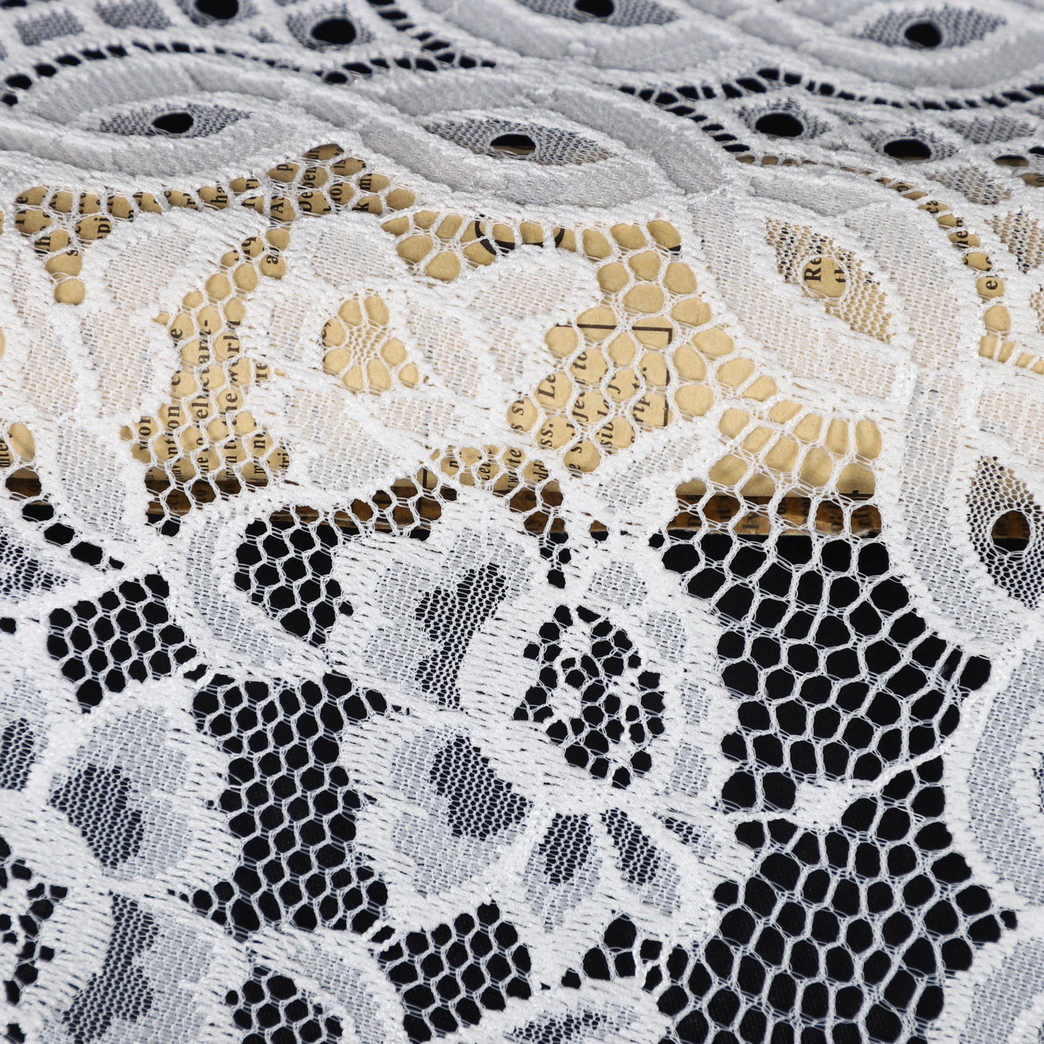 Yanzi off-white French chantilly eyelash lace fabric (59-620）