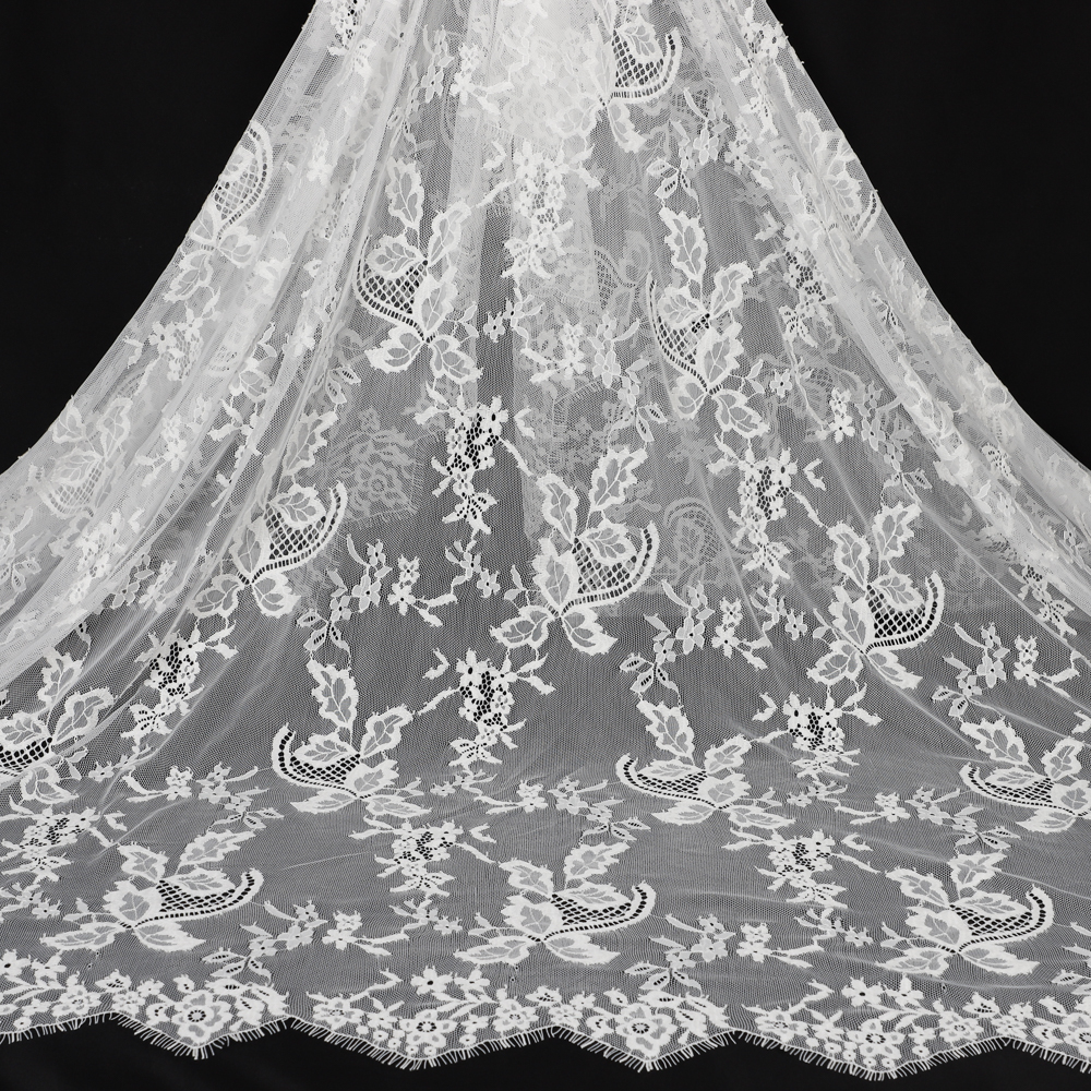 Yanzi off-white French chantilly eyelash lace fabric (59-657）