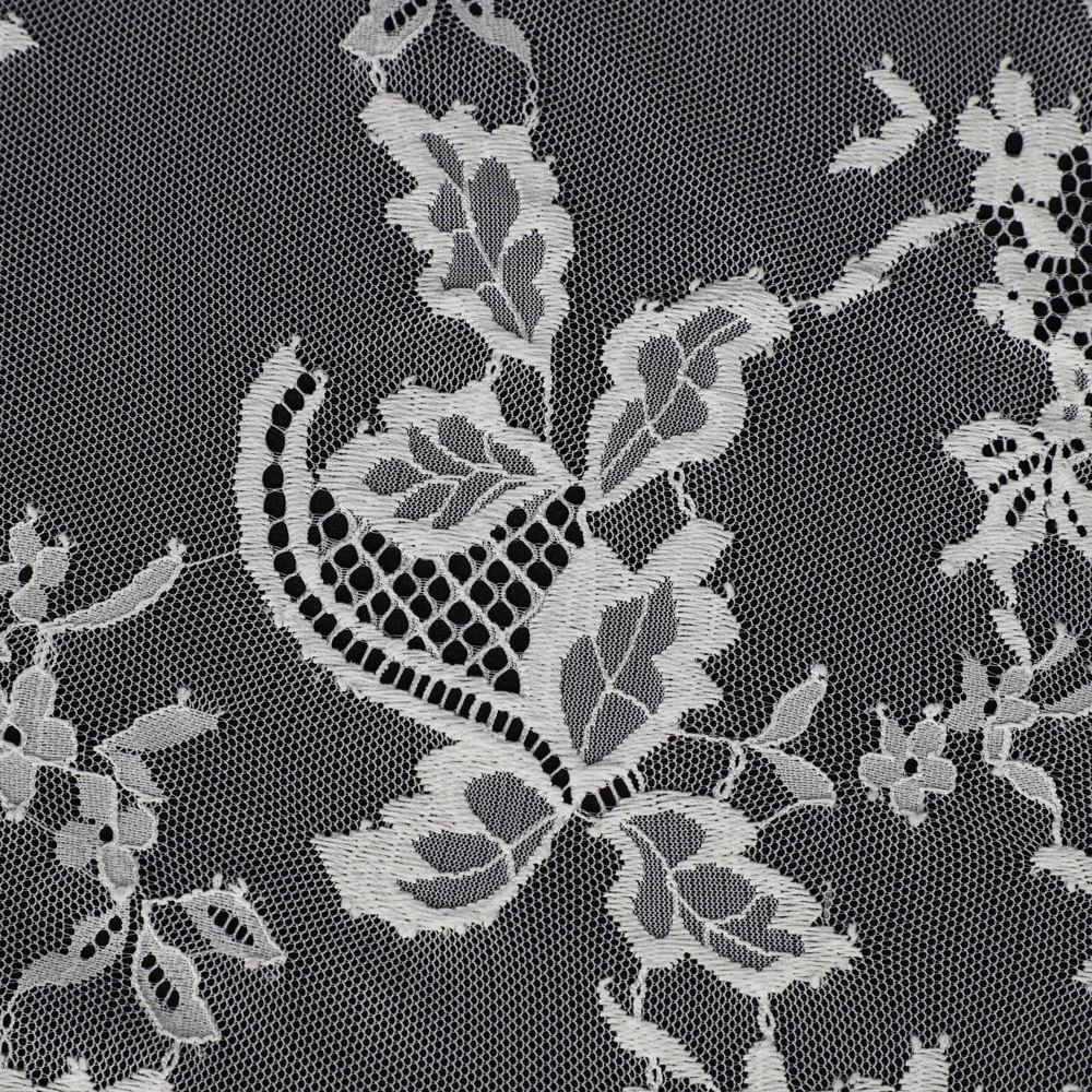 Yanzi off-white French chantilly eyelash lace fabric (59-657）