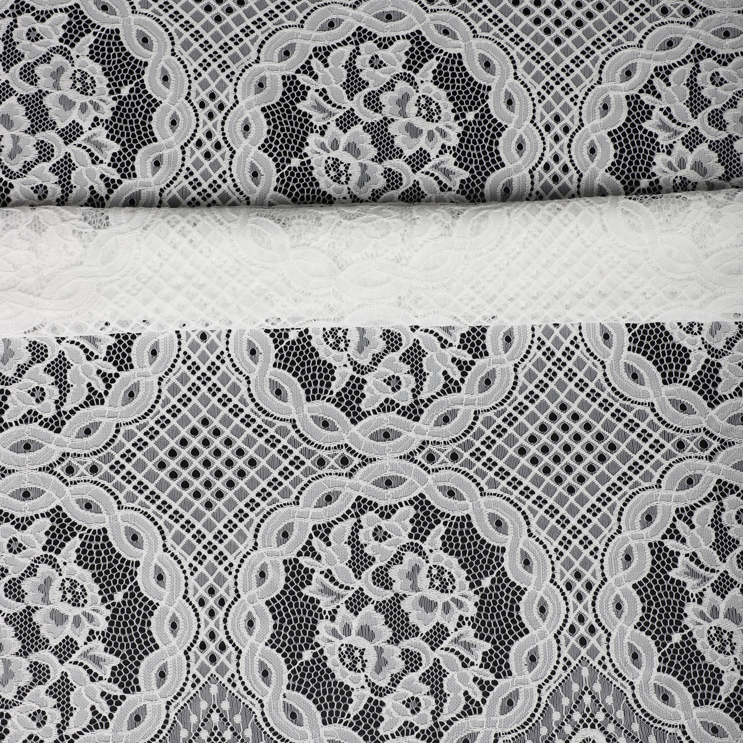 Yanzi off-white French chantilly eyelash lace fabric (59-620）