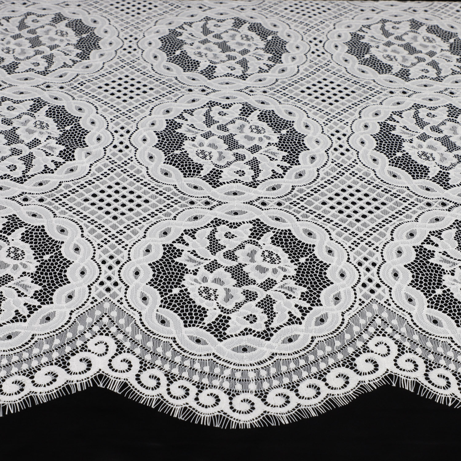 Yanzi off-white French chantilly eyelash lace fabric (59-620）