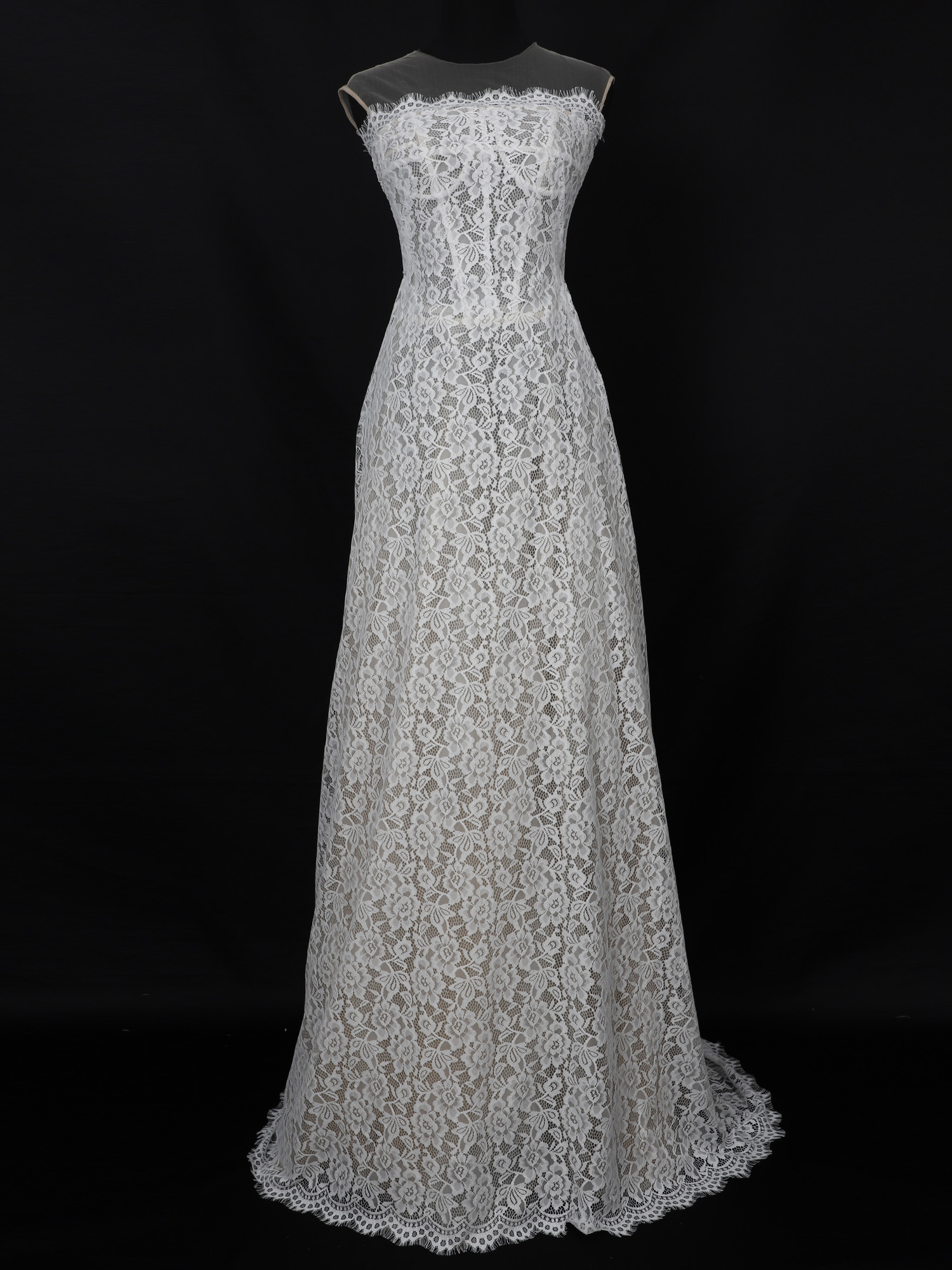 Yanzi off-white French chantilly eyelash lace fabric (59-671）