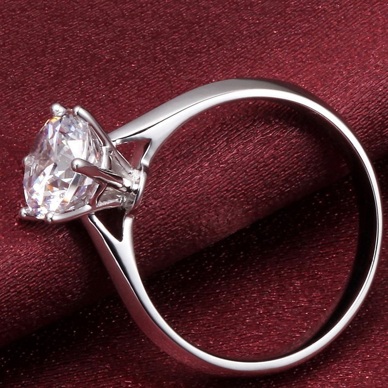 Platinum diamond ring for women proposal engagement classic six claw diamond ring 