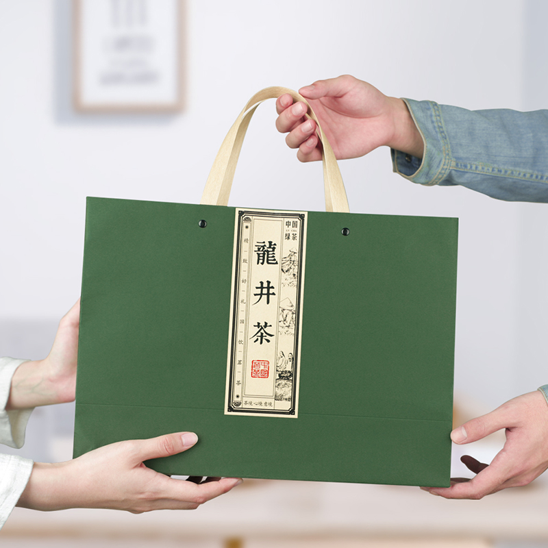 The first Jiangnan tea gift box Ming Qian green tea special grade Long