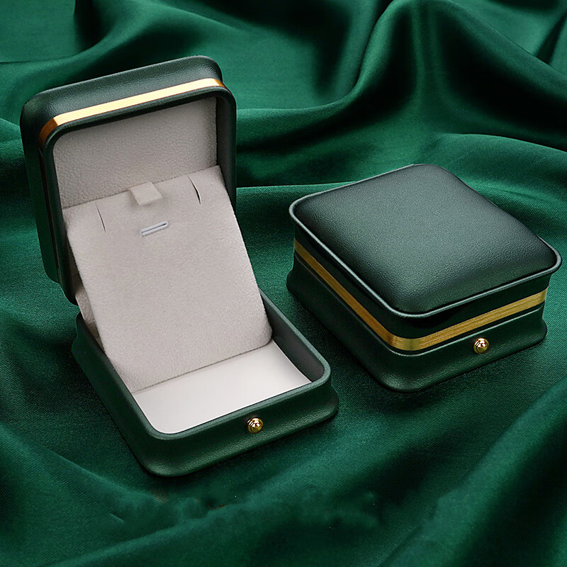 Seasonal new freshwater pearl necklace female rabbit pendant Valentine