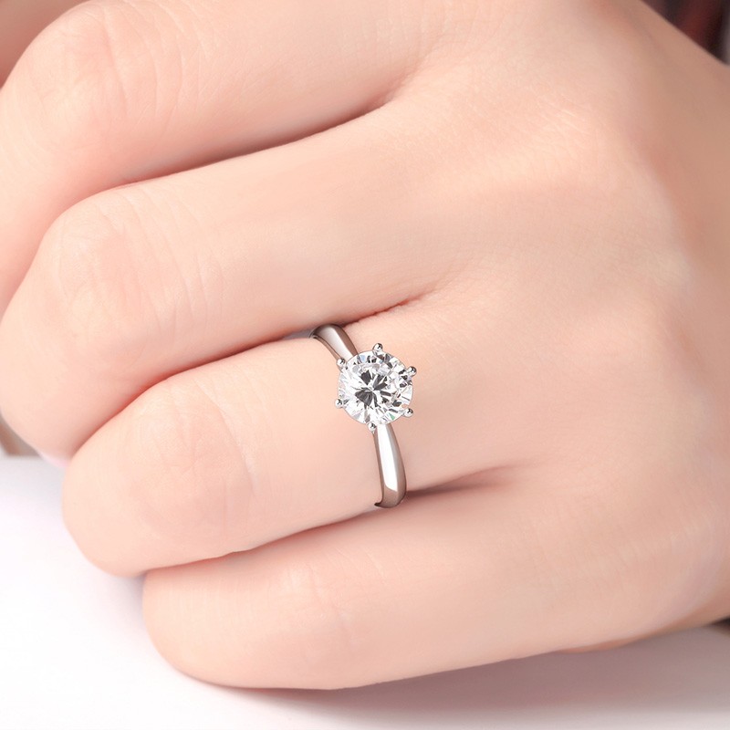Platinum diamond ring for women proposal engagement classic six claw diamond ring 