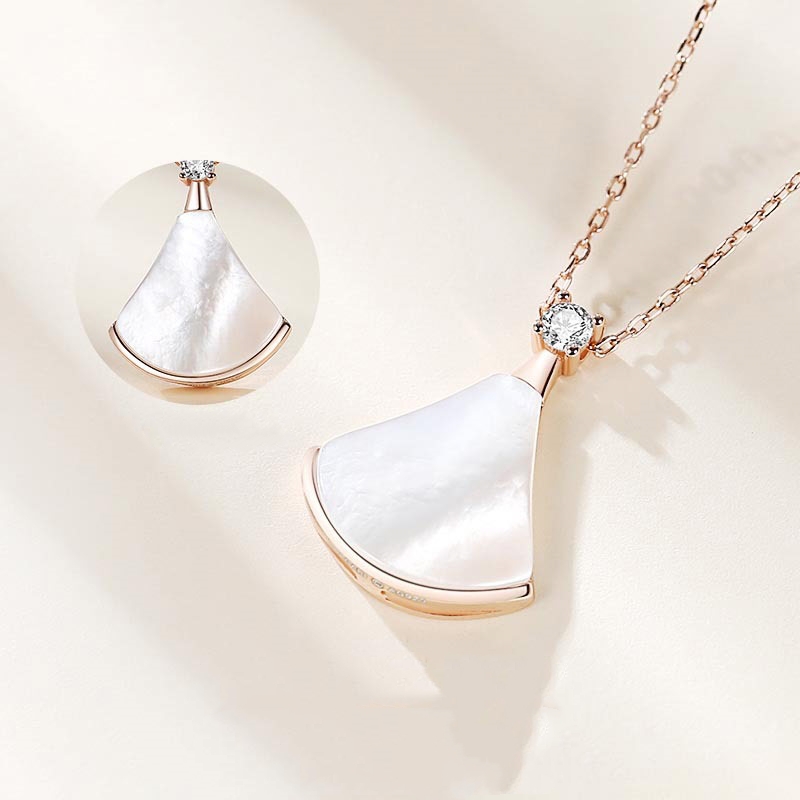 2023 new burst design light luxury scalloped white mother-of-pearl necklace for women