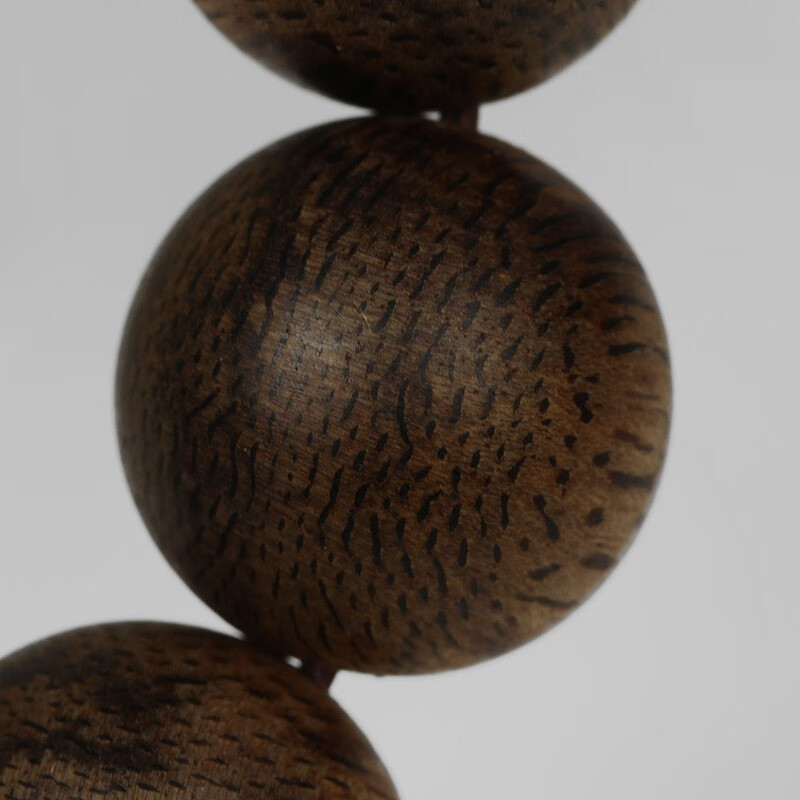 Submerged floating Vietnam Huaian soft silk chennan species old material sinker string Buddha beads collection grade