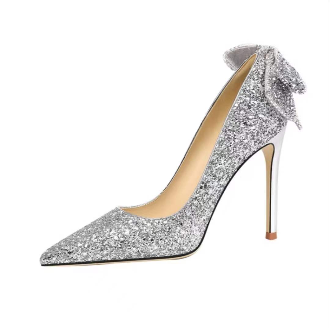 The latest trend of crystal shoes princess high heels shiny crystal decoration Valentine's Day gift, wedding shoes, please contact customer service for the required size