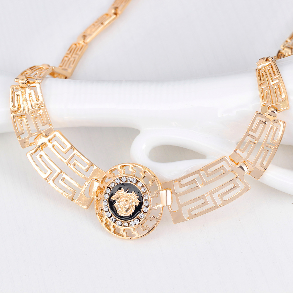 Classic lion head bracelet ring necklace set of four sets of wedding with jewelry