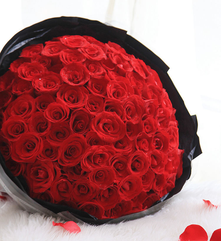 99 Corolla Red Roses