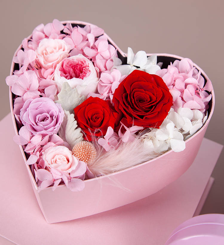 Forever Flowers Chocolate Heart 150g Customized Gift Box