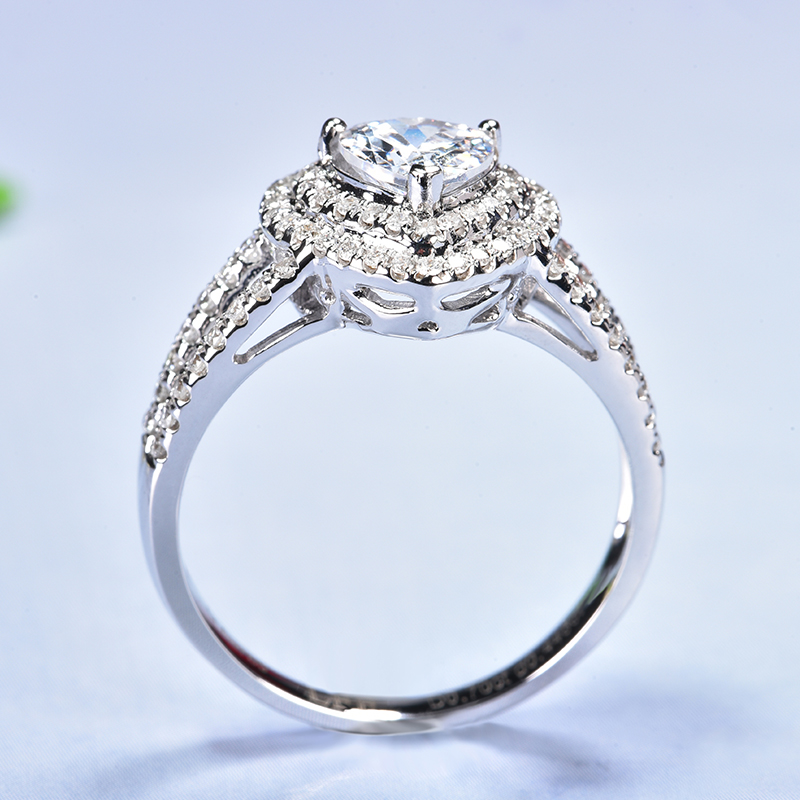 Heart-shaped diamond ring 18K white gold diamond ring Proposal ring