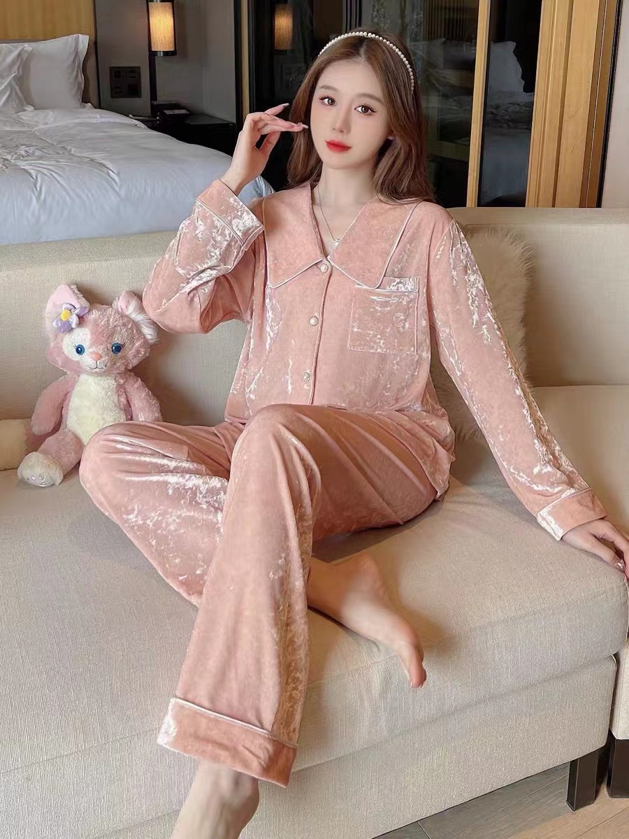 Autumn and winter warm pajamas