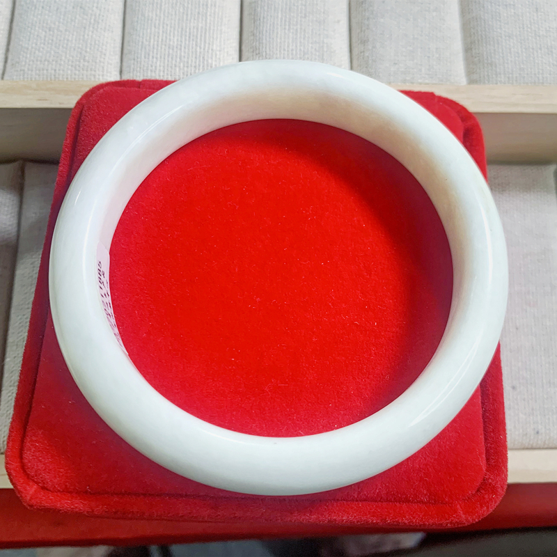 Xinjiang sheep's fat white jade bracelet natural real jade