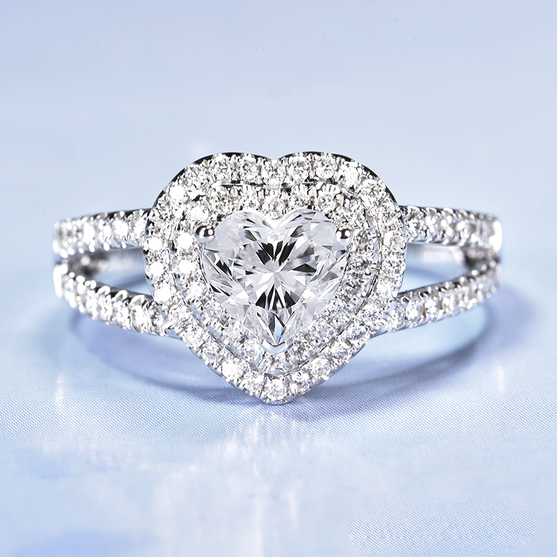 Heart-shaped diamond ring 18K white gold diamond ring Proposal ring