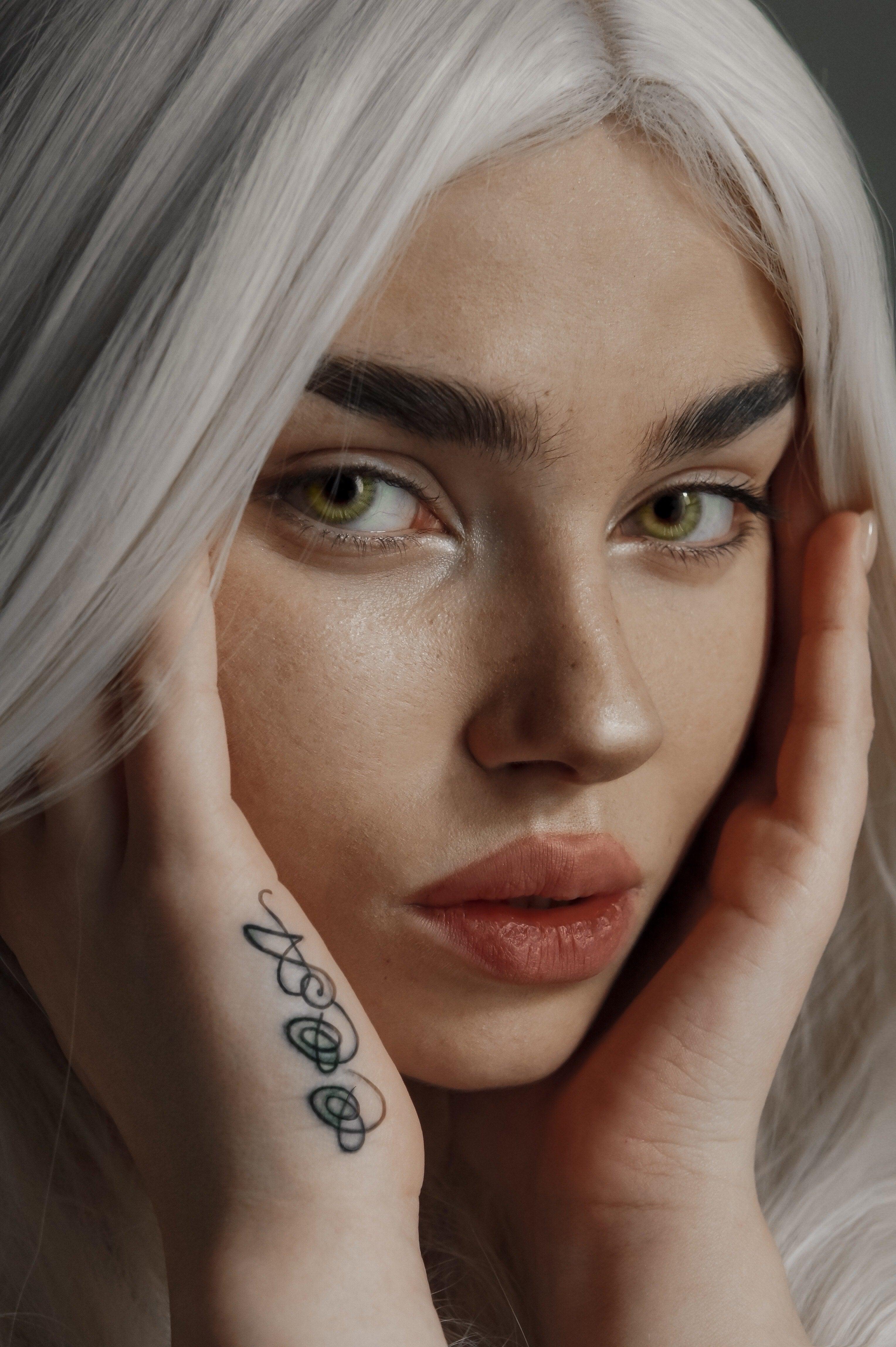 All You Need to Know About Colored Contacts-Coleyes