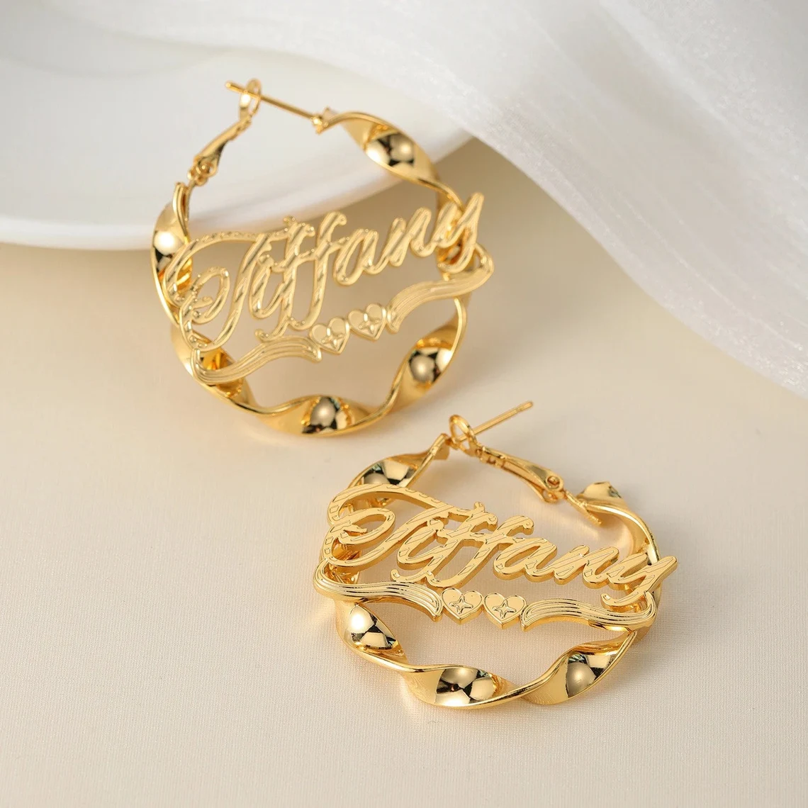 Personalized Custom Heart Underline Bamboo Nameplate Twist Hoop Earrings-silviax