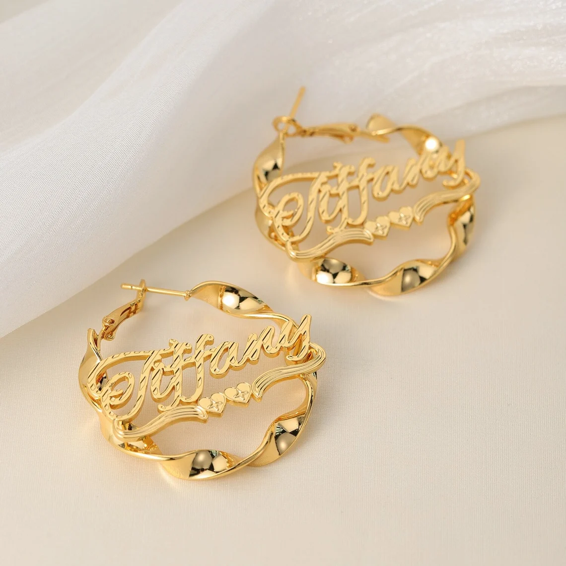 Personalized Custom Heart Underline Bamboo Nameplate Twist Hoop Earrings-silviax